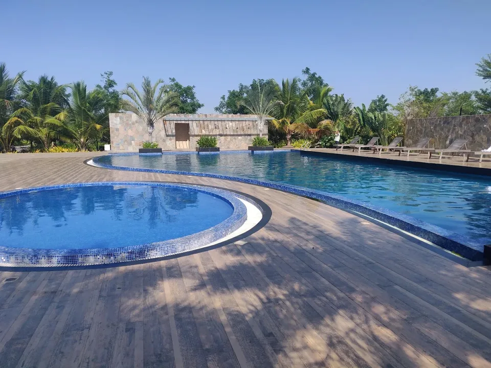 Infinity pool at Golden Sands Beach Resort