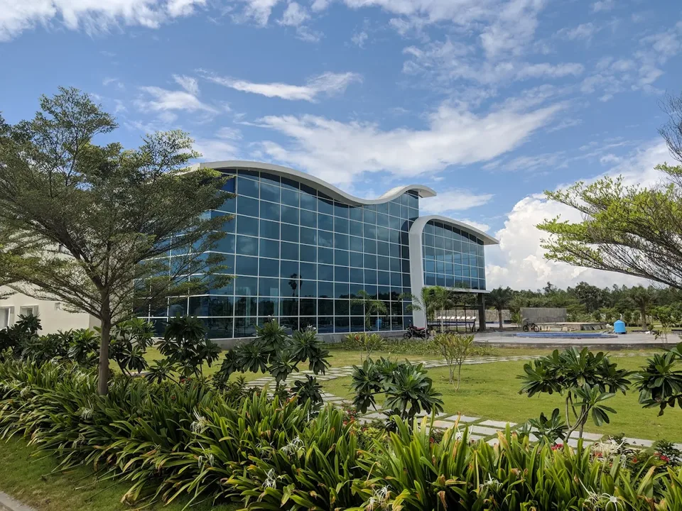 Golden Sands Beach Resort exterior